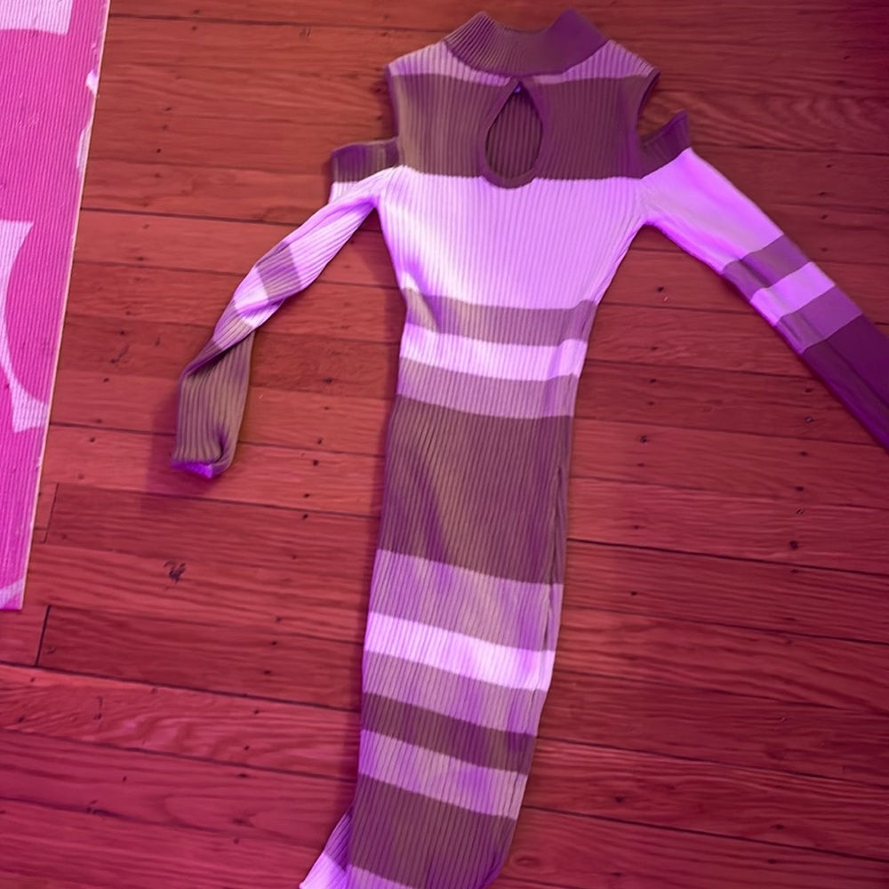 mini fashion nova long sleeve dress.